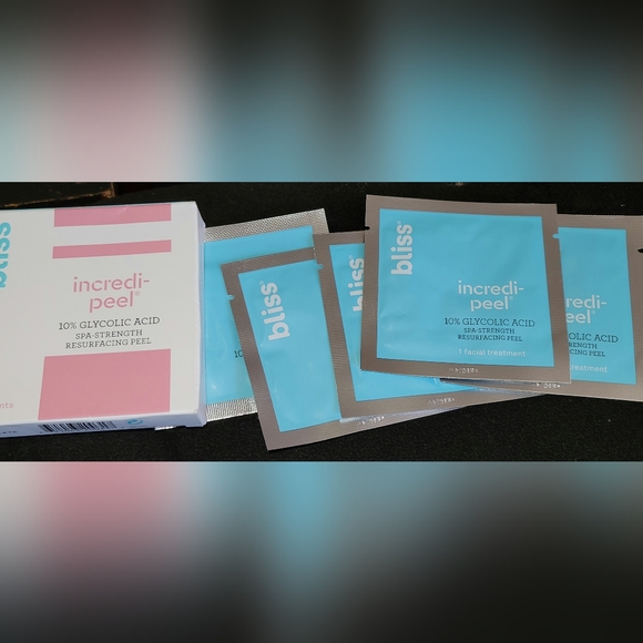 Skincare Bundle of a mixed assortment of brands such as Bliss and Loreal Paris - Picture 3 of 10